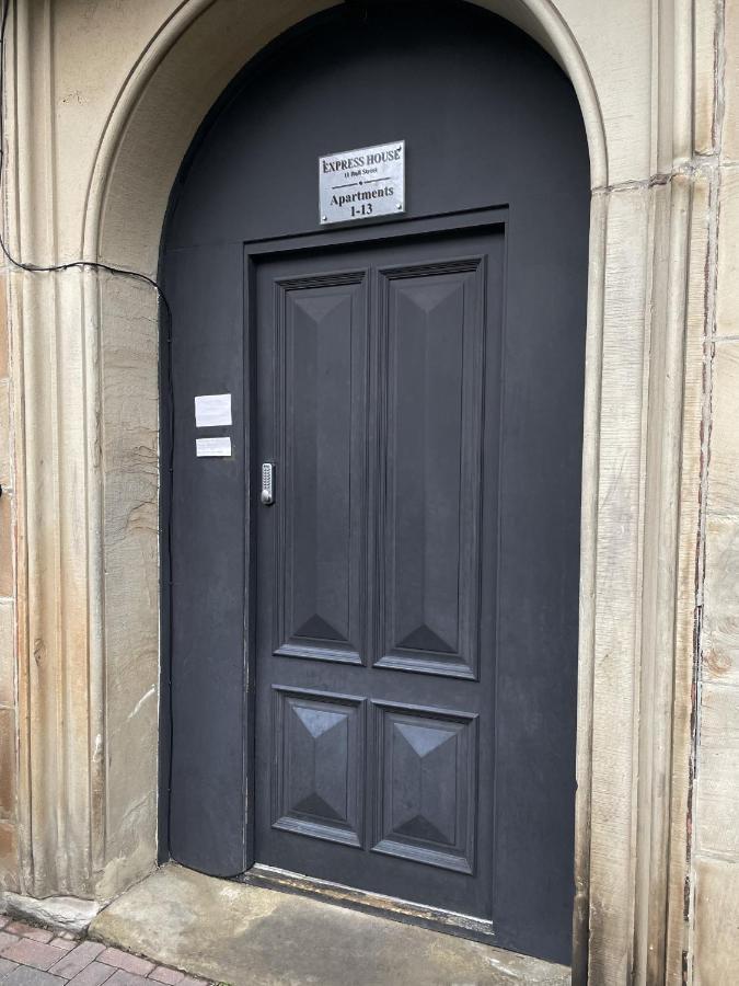 Luxurious 2 Bed Apartment In Heart Of Burnley With Private Parking Exterior photo